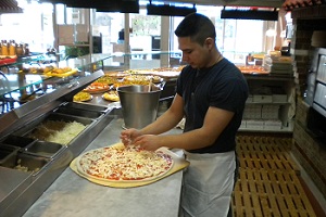 Franks Pizza & Italian Restaurant in Edison